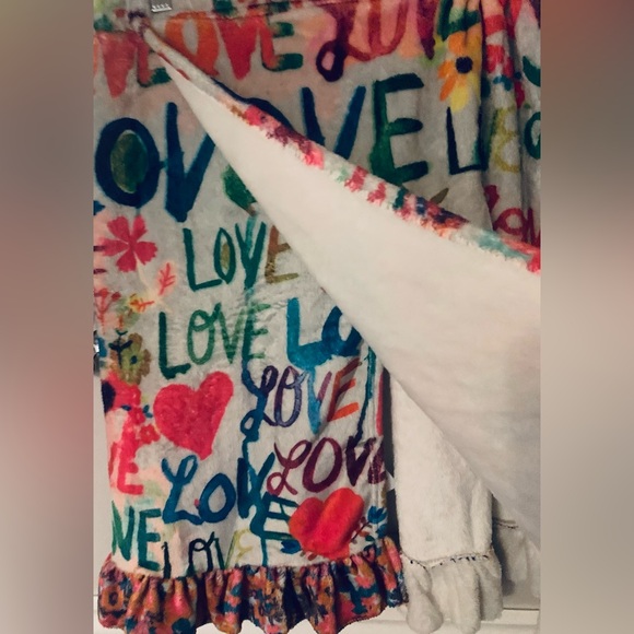 Natural Life “Love” Towel Wrap•Multicolor•
Ruffle Hem•Velcro•Size S/M •NWT - Picture 4 of 13